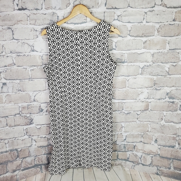 Mario Serrani Sleeveless  Sheath Dress Size Large Black White Geometric - Picture 7 of 11